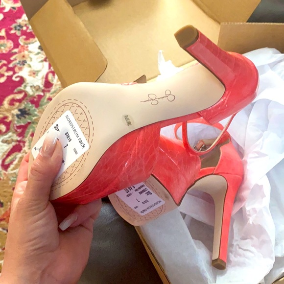 Beautifull heels never used too small for me - Picture 7 of 7